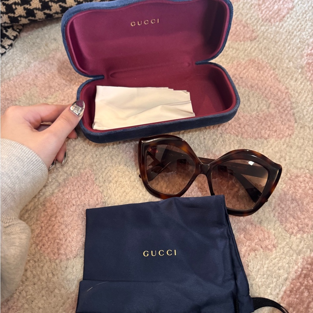 Gucci Brown Oversized Tortoiseshell Sunglasses